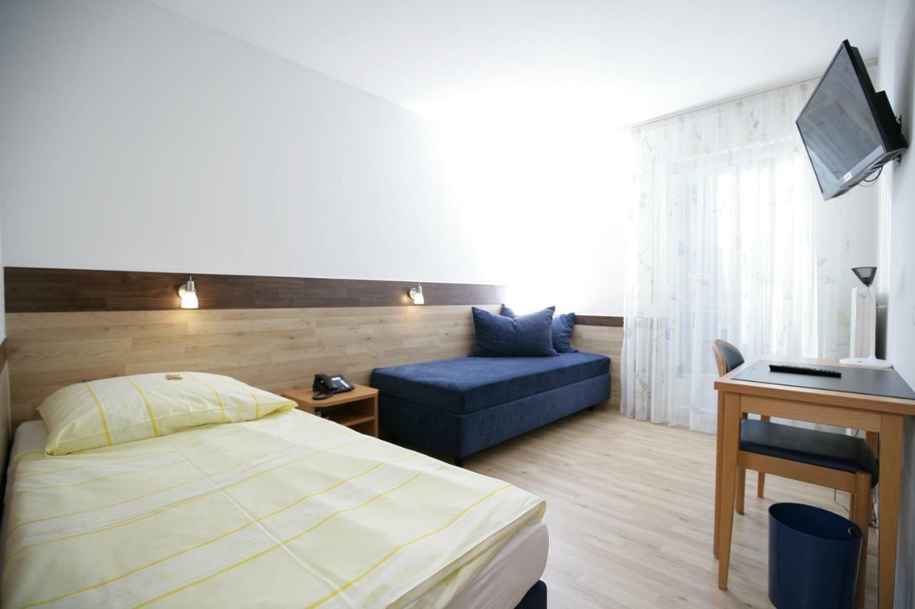 Göppingen Hotel Am Baronenwald מראה חיצוני תמונה